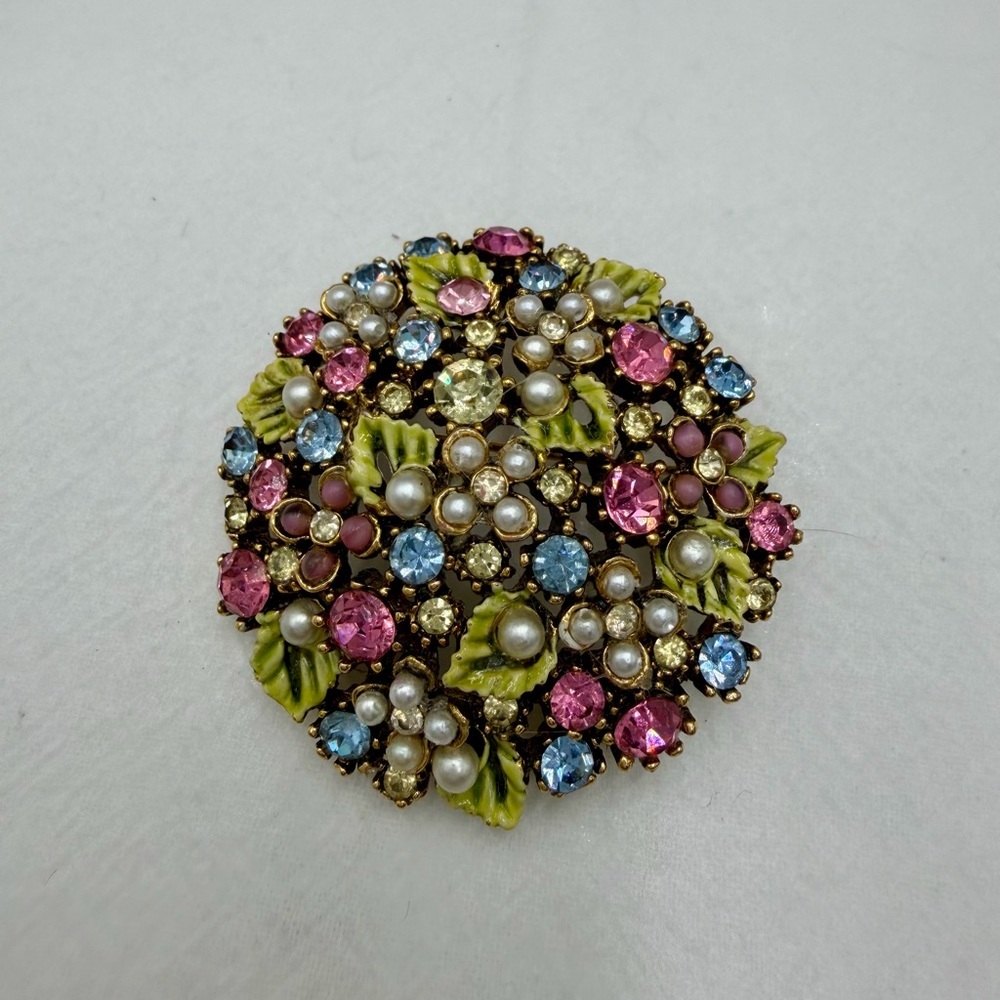 Vintage ART signed Tuzzy Muzzy Brooch #25SB